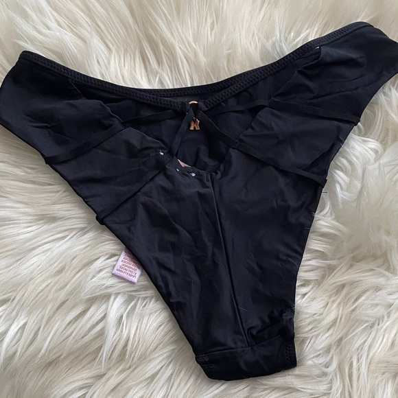 Savage X Fenty black sexy cheeky panty - Picture 2 of 5
